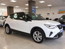 Blanco Usado 2023 Seat Arona FR SUV | 19.900 € (Precio justo)