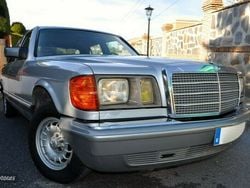 Plateado Usado 1983 Mercedes 300 Elegance Berlina | 18.700 €