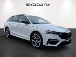 Blanco Usado 2024 Skoda Octavia Selection Familiar | 36.900 €