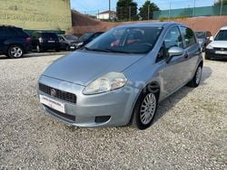 Gris / plata Usado 2009 Fiat Punto Active Utilitario | 4600 € (Un poco caro)