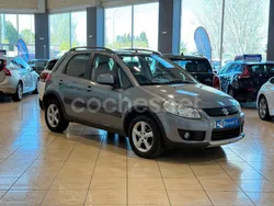 Gris / plata Usado 2009 Suzuki SX4 GLX SUV | 8900 €