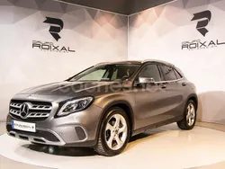 Gris / plata Usado 2019 Mercedes GLA200 SUV | 23.999 € (Un poco caro)