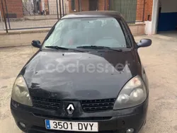 Negro Usado 2006 Renault Clio II Dynamique Berlina | 2990 € (Precio justo)