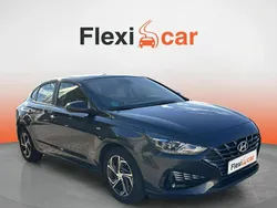 Gris Usado 2022 Hyundai i30 Berlina | 16.990 € (Precio justo)