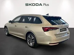 Beige Usado 2025 Skoda Octavia Familiar | 32.990 € (Precio justo)