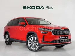 Rojo Usado 2024 Skoda Kodiaq Selection SUV | 39.900 € (Un poco caro)