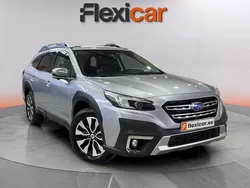 Gris Usado 2023 Subaru Outback SUV | 29.990 € (Un poco caro)