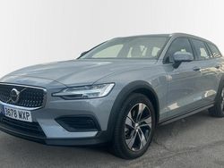 Gris Usado 2024 Volvo V60 CC Plus Familiar | 43.800 €