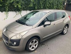 Beige Usado 2009 Peugeot 3008 Premium Monovolumen | 5990 € (Un poco caro)