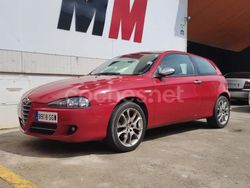 Rojo Usado 2008 Alfa Romeo 147 Distinctive Utilitario | 4900 € (Precio justo)