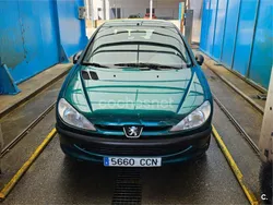 Verde Usado 2000 Peugeot 206 Berlina | 1500 € (Buen precio)