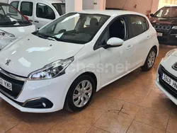 Blanco Usado 2019 Peugeot 208 Active Utilitario | 9900 € (Precio justo)