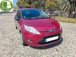 Granate Usado 2009 Ford Fiesta Titanium Utilitario | 5490 € (Buen precio)