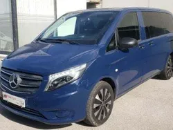 Azul Usado 2021 Mercedes Vito Monovolumen | 29.524 € (Caro)