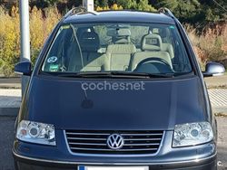 Gris / plata Usado 2006 VW Sharan Highline Monovolumen | 7000 €