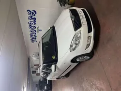 Blanco Usado 2011 Skoda Fabia Ambition Utilitario | 3200 € (Precio justo)