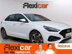 Blanco Usado 2024 Hyundai i30 Berlina | 20.590 € (Precio justo)