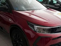 Karmin red Usado 2022 Opel Grandland X GS Line SUV | 30.000 € (Caro)
