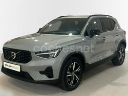 Gris / plata Usado 2025 Volvo XC40 Plus SUV | 37.700 €