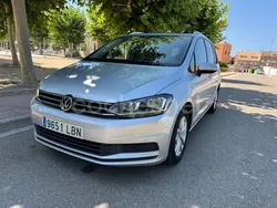 Gris / plata Usado 2019 VW Touran Advance Monovolumen | 14.900 € (Precio justo)