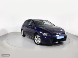 Azul Usado 2023 VW Golf VIII Life Berlina | 25.700 € (Precio justo)