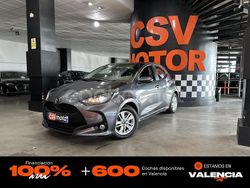 Gris / plata Usado 2023 Mazda 2 Center-Line Berlina | 16.250 € (Precio justo)