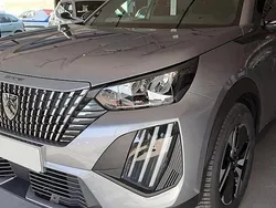 Gris artense Nuevo 2025 Peugeot 2008 Allure SUV | 24.380 € (Precio justo)