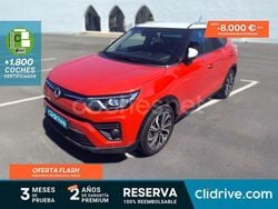 Rojo Usado 2021 Ssangyong (KGM) Tivoli Limited SUV | 14.390 €