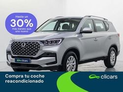Gris / plata Usado 2023 Ssangyong (KGM) Rexton SUV | 30.990 €