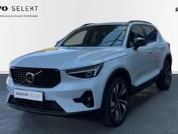 Azul Usado 2024 Volvo XC40 Ultimate SUV | 42.900 € (Un poco caro)