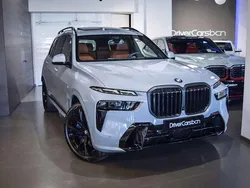 Gris Usado 2025 BMW X7 M Sport SUV | 125.900 €