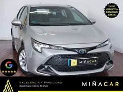 Gris Usado 2023 Toyota Corolla Active Familiar | 22.750 € (Precio justo)