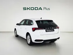 Blanco Nuevo 2024 Skoda Scala Selection Utilitario | 21.700 € (Un poco caro)