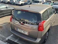 Gris / plata Usado 2011 Peugeot 5008 Premium Monovolumen | 6100 € (Precio justo)