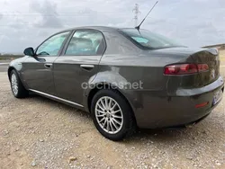 Verde Usado 2010 Alfa Romeo 159 Berlina | 5900 €