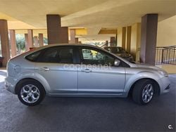 Gris / plata Usado 2009 Ford Focus Trend Berlina | 5000 € (Precio justo)