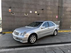 Gris / plata Usado 2004 Mercedes C270 Elegance Berlina | 3000 €