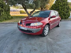 Granate Usado 2006 Renault Mégane II Authentique Berlina | 2990 € (Precio justo)