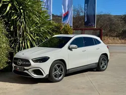 Blanco Usado 2024 Mercedes GLA200 SUV | 39.500 € (Buen precio)
