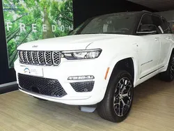 Blanco Usado 2023 Jeep Grand Cherokee Summit SUV | 87.900 € (Precio justo)