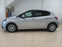 Gris / plata Usado 2015 Peugeot 208 Active Utilitario | 6500 € (Precio justo)