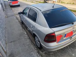 Gris / plata Usado 2003 Opel Astra Edition Berlina | 1200 € (Buen precio)