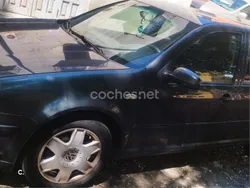 Verde Usado 2000 VW Golf IV Berlina | 2200 € (Precio justo)