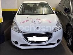 Blanco Usado 2013 Peugeot 208 Allure Utilitario | 6200 € (Precio justo)