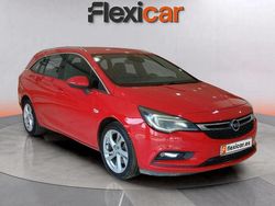 Rojo Usado 2016 Opel Astra Business Familiar | 9470 € (Buen precio)