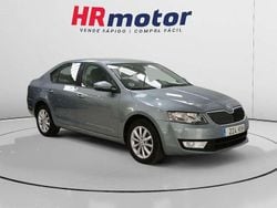 Gris Usado 2013 Skoda Octavia Ambition Utilitario | 10.290 € (Caro)