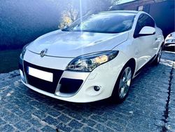 Blanco Usado 2010 Renault Mégane III Dynamique Berlina | 6990 € (Precio justo)