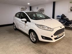 Blanco Usado 2014 Ford Fiesta Titanium Utilitario | 9490 € (Precio justo)