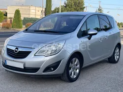 Gris / plata Usado 2011 Opel Meriva Enjoy Monovolumen | 5500 € (Precio justo)