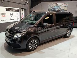 Gris / plata Usado 2023 Mercedes V250 Avantgarde Monovolumen | 52.990 € (Precio justo)